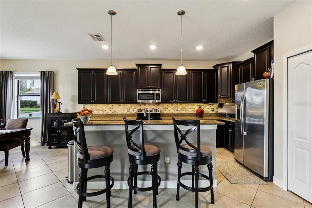 Active With Contract: $595,000 (3 beds, 3 baths, 2571 Square Feet)