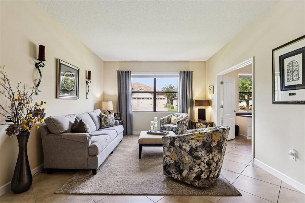 Active With Contract: $595,000 (3 beds, 3 baths, 2571 Square Feet)