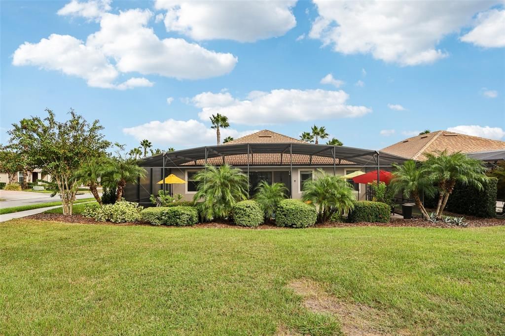 Active With Contract: $595,000 (3 beds, 3 baths, 2571 Square Feet)