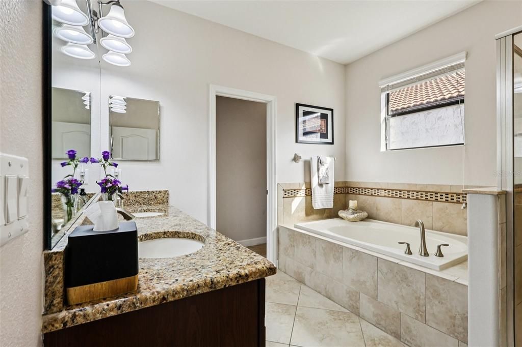 Active With Contract: $595,000 (3 beds, 3 baths, 2571 Square Feet)