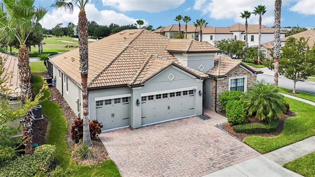 Active With Contract: $595,000 (3 beds, 3 baths, 2571 Square Feet)