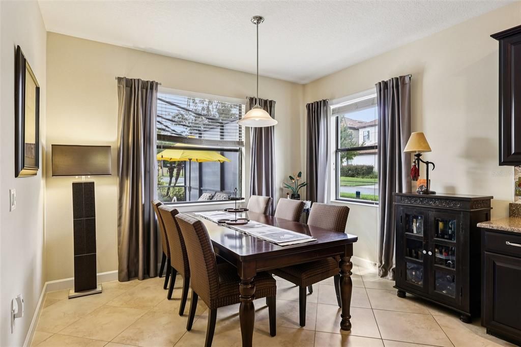 Active With Contract: $595,000 (3 beds, 3 baths, 2571 Square Feet)