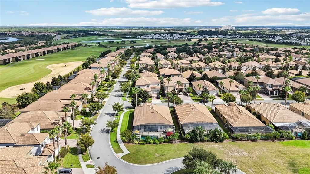 Active With Contract: $595,000 (3 beds, 3 baths, 2571 Square Feet)