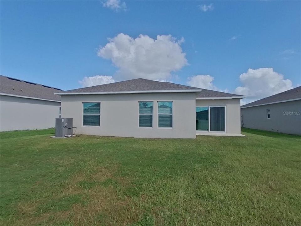 合同活跃: $1,879 (4 贝兹, 2 浴室, 1848 平方英尺)