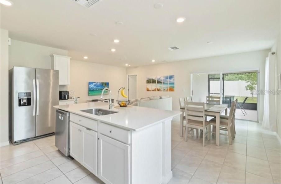 For Sale: $440,800 (4 beds, 2 baths, 1580 Square Feet)