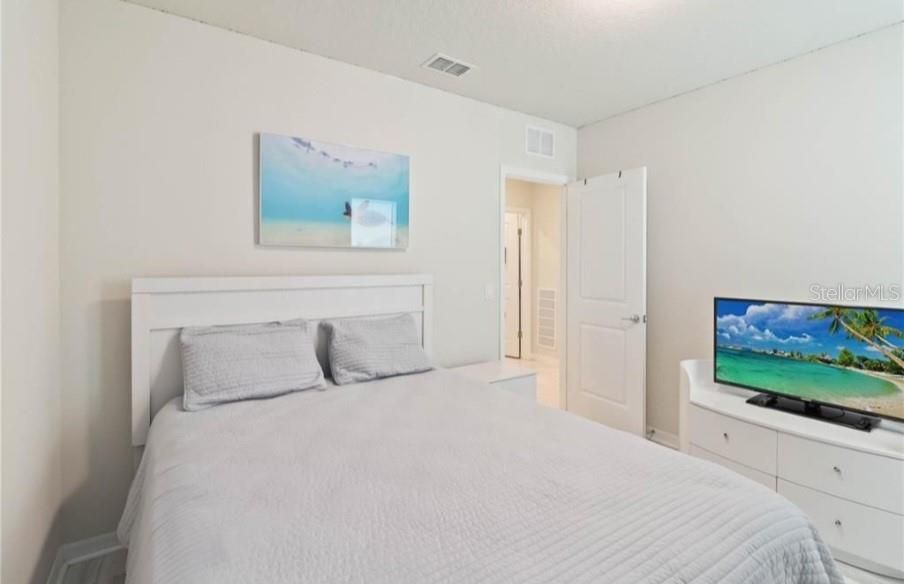 For Sale: $440,800 (4 beds, 2 baths, 1580 Square Feet)