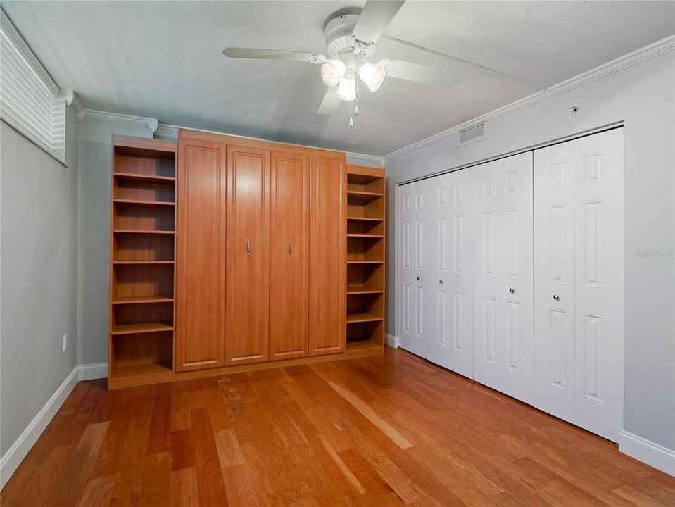 待售: $985,000 (2 贝兹, 2 浴室, 1555 平方英尺)