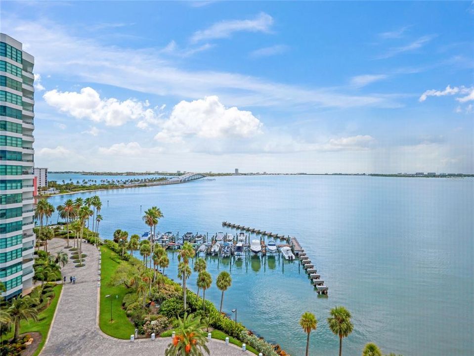 待售: $985,000 (2 贝兹, 2 浴室, 1555 平方英尺)