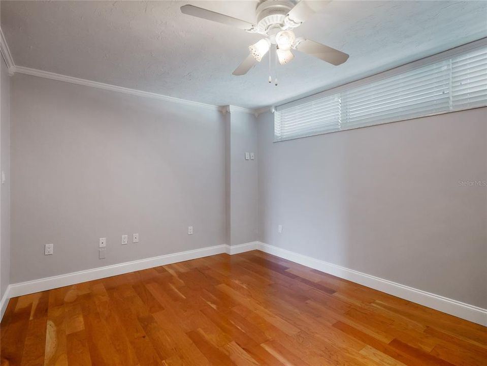 待售: $985,000 (2 贝兹, 2 浴室, 1555 平方英尺)