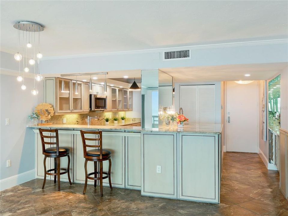 待售: $985,000 (2 贝兹, 2 浴室, 1555 平方英尺)