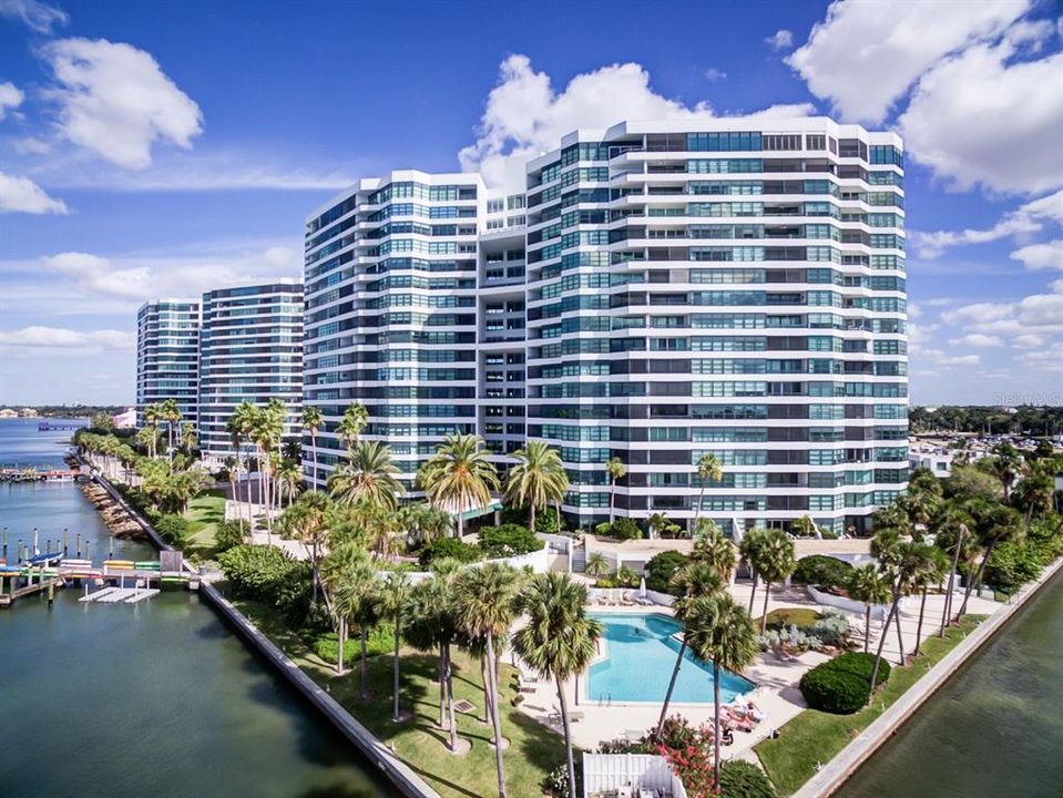 Activo con contrato: $849,000 (2 camas, 2 baños, 1555 Pies cuadrados)