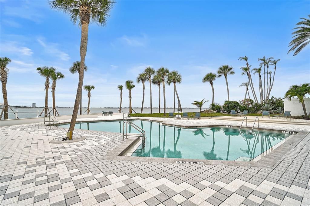 待售: $985,000 (2 贝兹, 2 浴室, 1555 平方英尺)