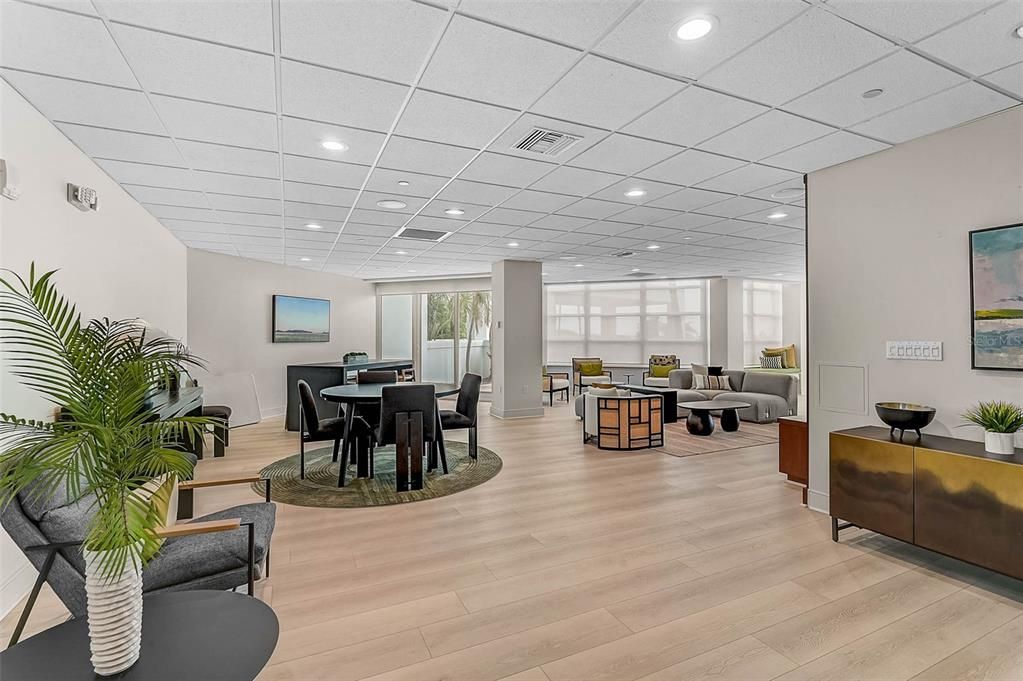 待售: $985,000 (2 贝兹, 2 浴室, 1555 平方英尺)