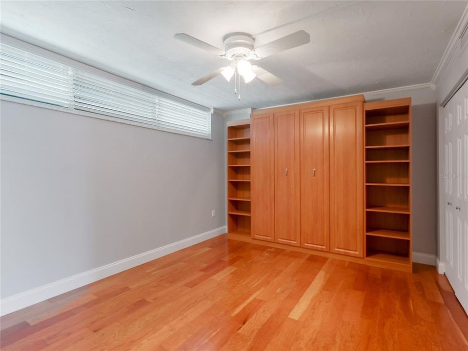 待售: $985,000 (2 贝兹, 2 浴室, 1555 平方英尺)