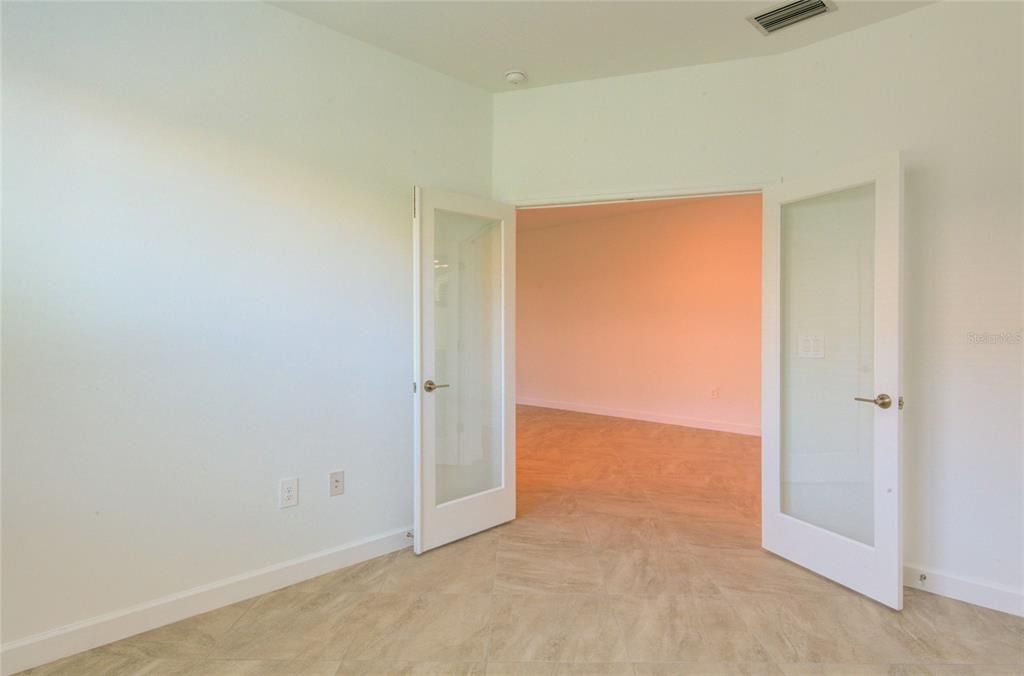 For Rent: $2,750 (3 beds, 2 baths, 1564 Square Feet)