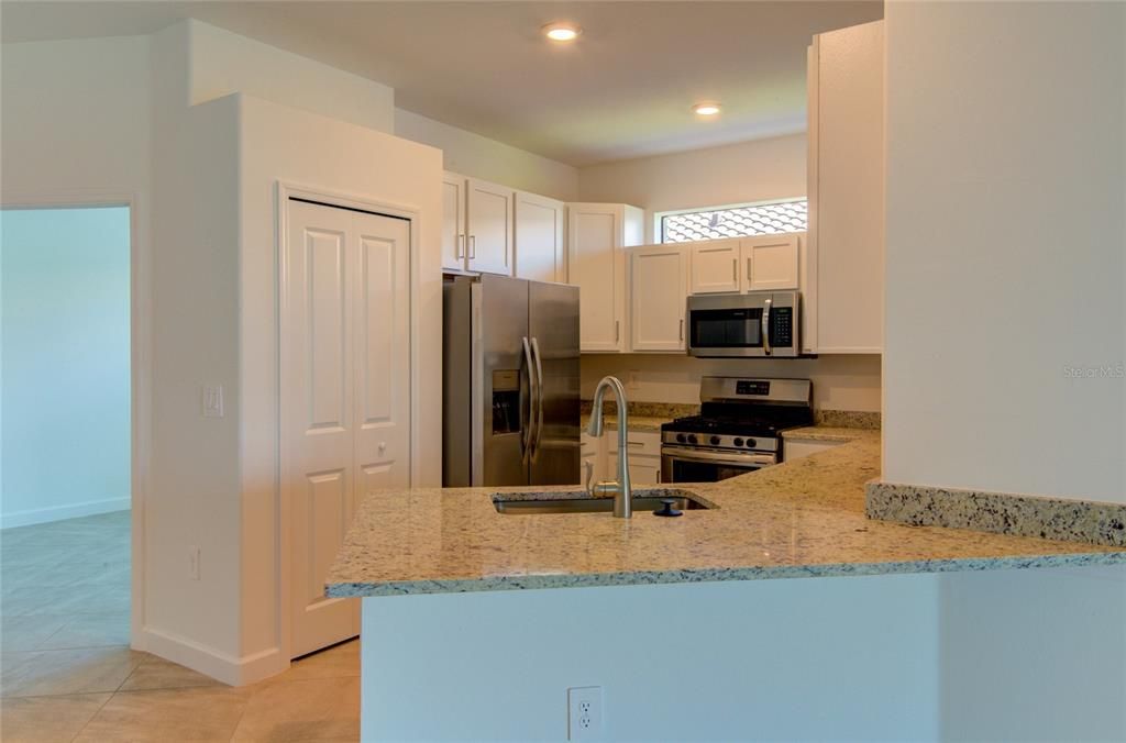 For Rent: $2,750 (3 beds, 2 baths, 1564 Square Feet)