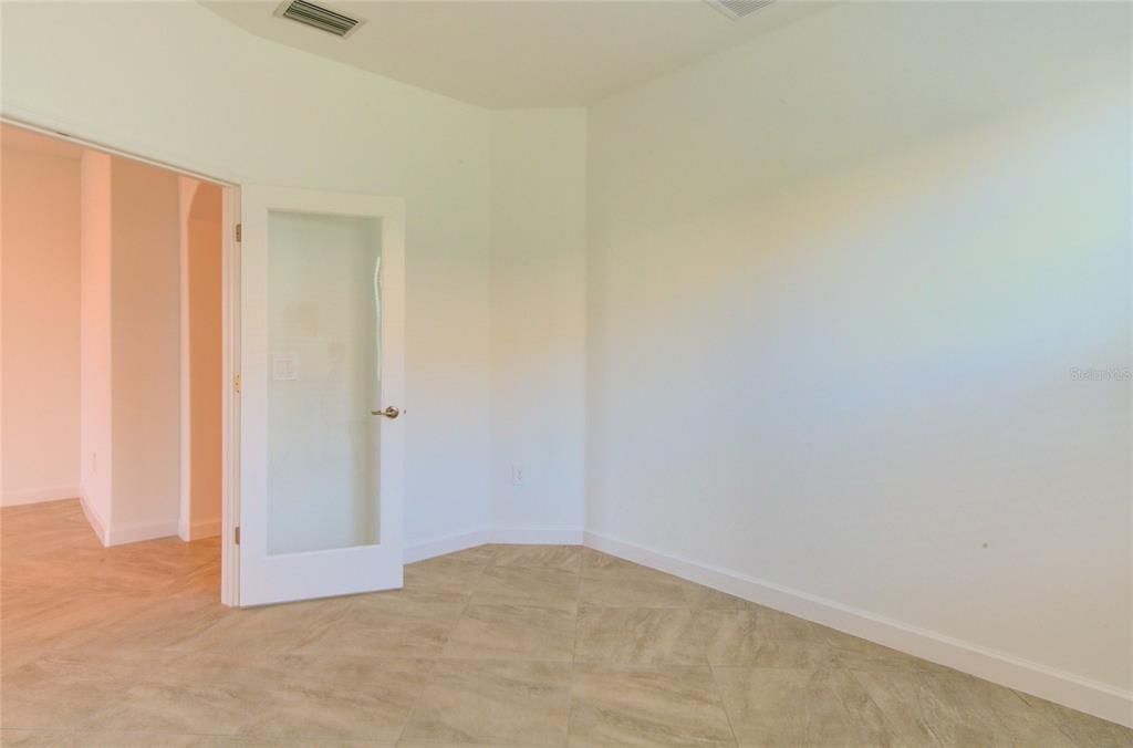 For Rent: $2,750 (3 beds, 2 baths, 1564 Square Feet)