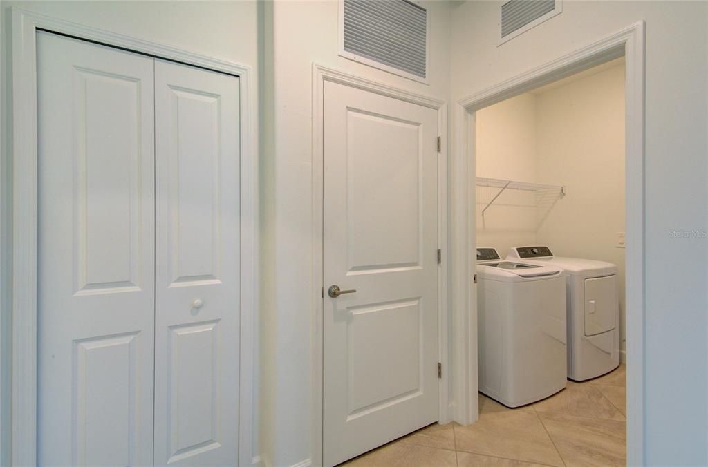 For Rent: $2,750 (3 beds, 2 baths, 1564 Square Feet)