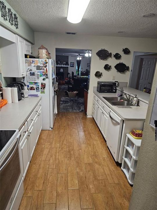 待售: $999,900 (3 贝兹, 2 浴室, 2600 平方英尺)