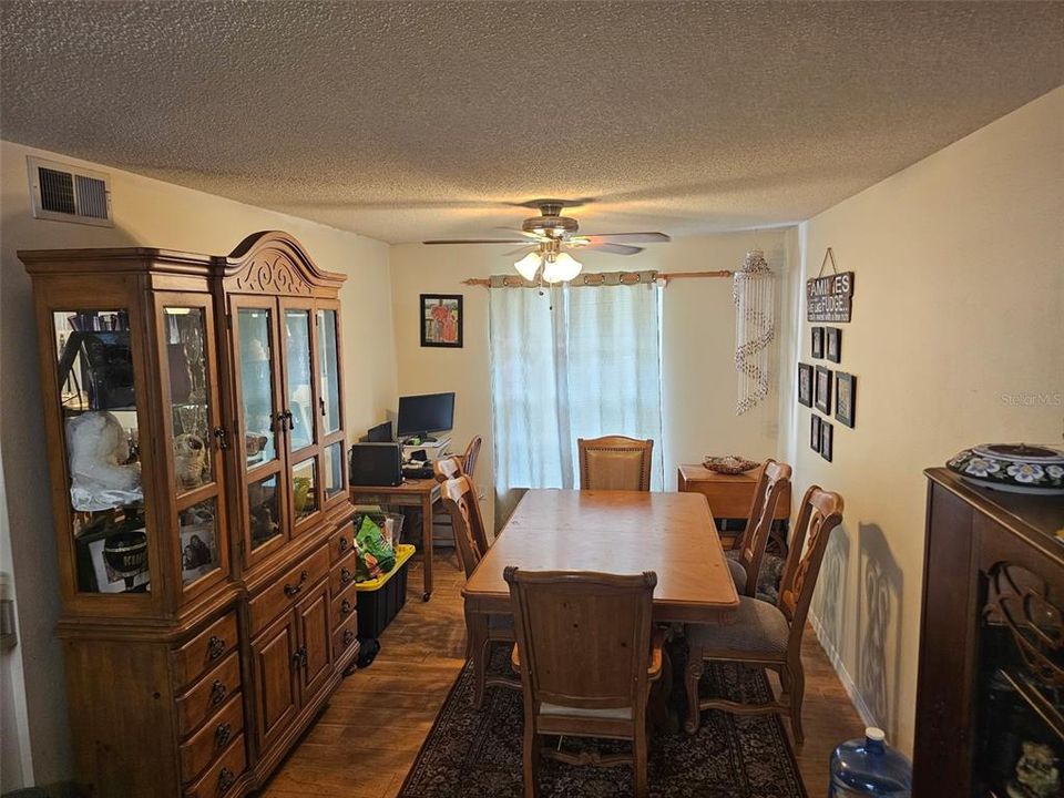 待售: $999,900 (3 贝兹, 2 浴室, 2600 平方英尺)