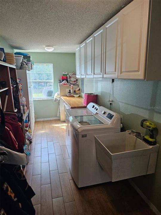 待售: $999,900 (3 贝兹, 2 浴室, 2600 平方英尺)