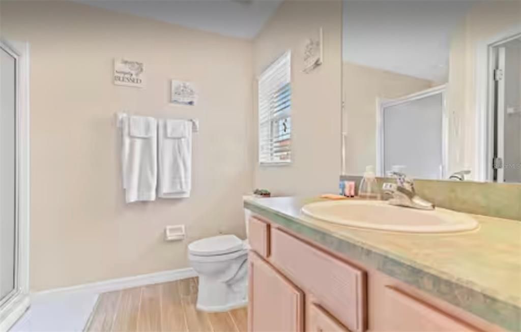 En Renta: $2,500 (4 camas, 3 baños, 1700 Pies cuadrados)