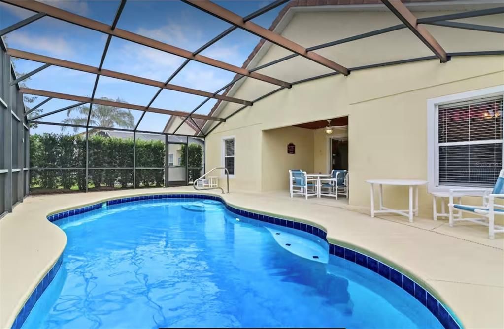 En Renta: $2,500 (4 camas, 3 baños, 1700 Pies cuadrados)