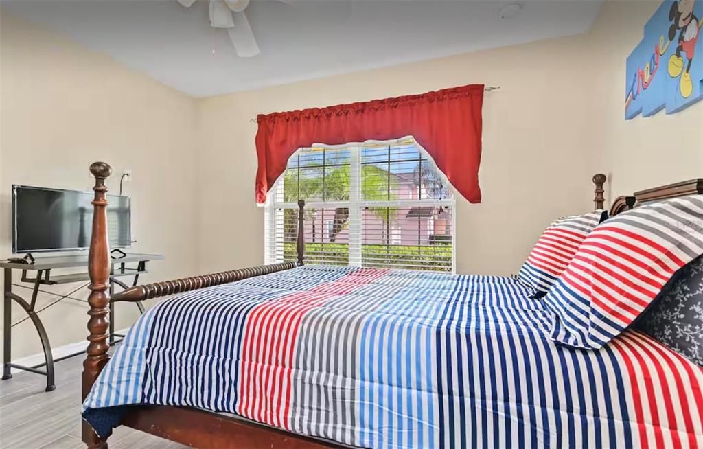 En Renta: $2,500 (4 camas, 3 baños, 1700 Pies cuadrados)