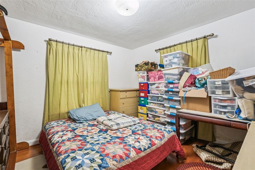 Active With Contract: $479,000 (2 beds, 1 baths, 1182 Square Feet)