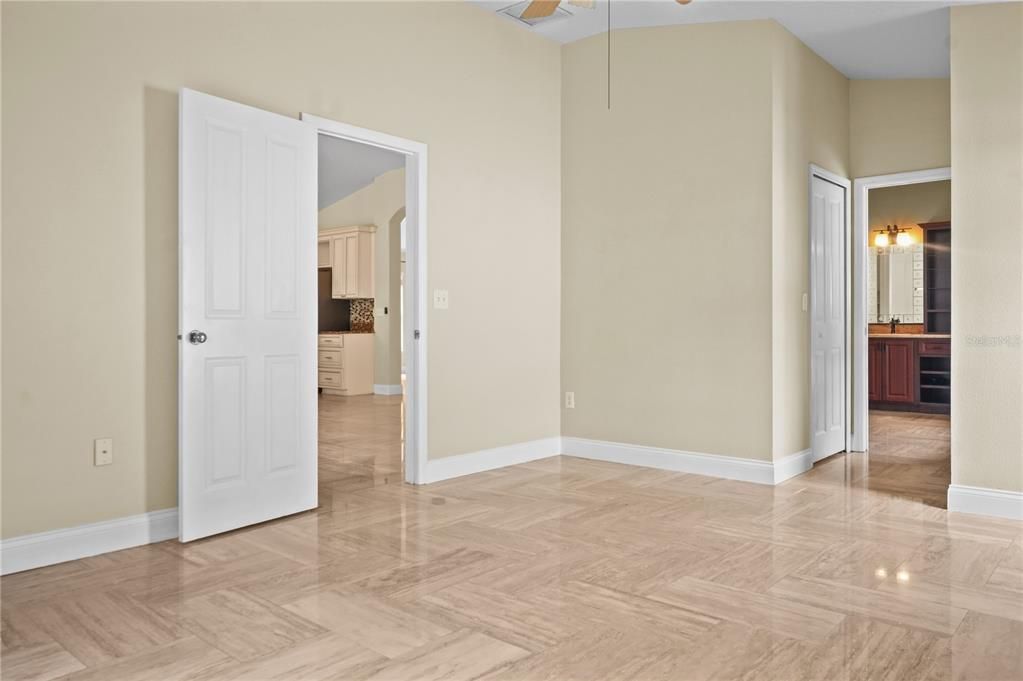 На продажу: $649,900 (4 спален, 2 ванн, 2130 Квадратных фут)