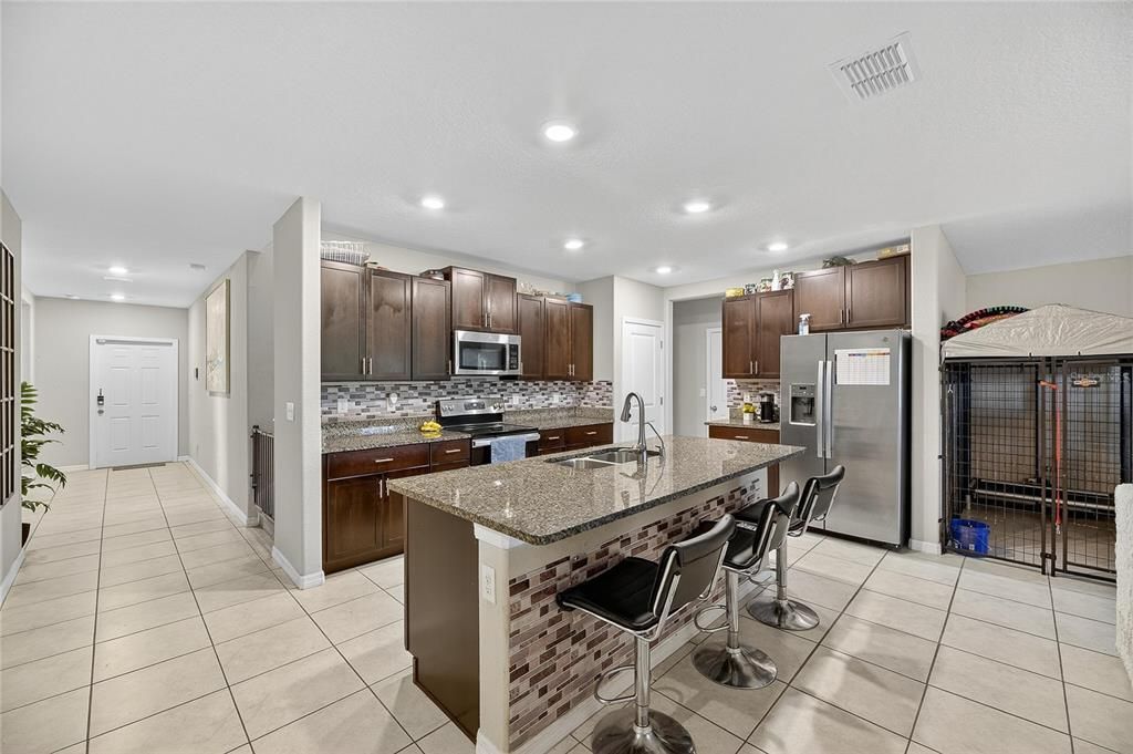 For Sale: $585,000 (6 beds, 3 baths, 3362 Square Feet)