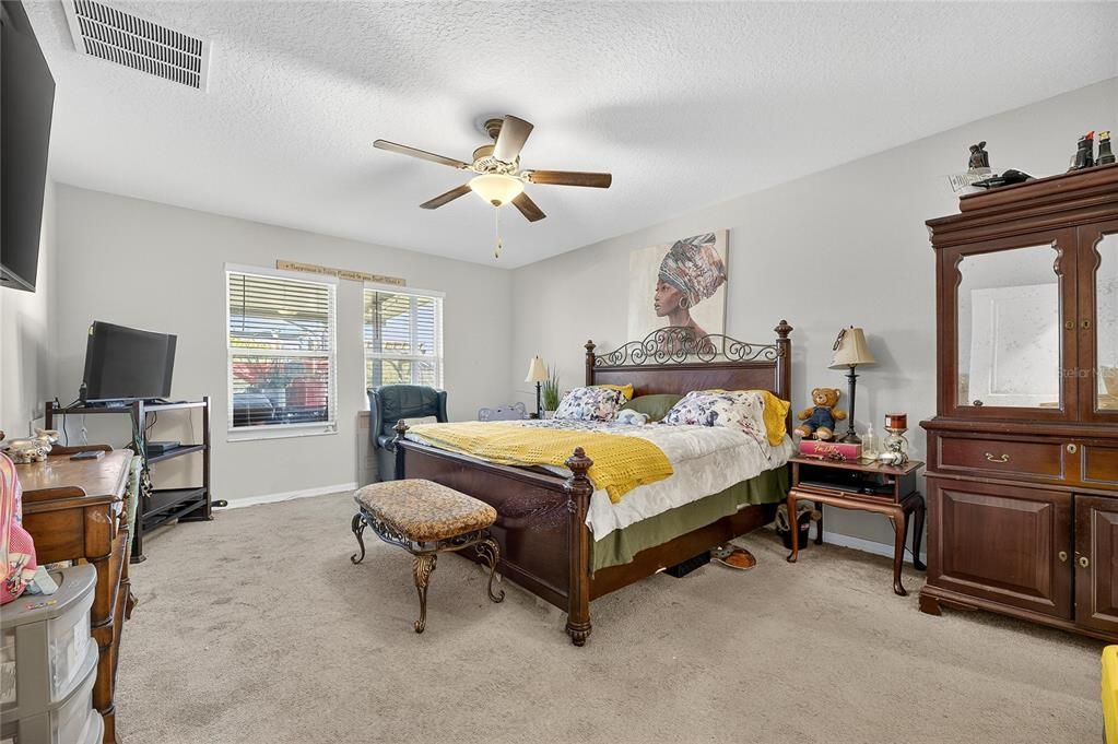 For Sale: $585,000 (6 beds, 3 baths, 3362 Square Feet)