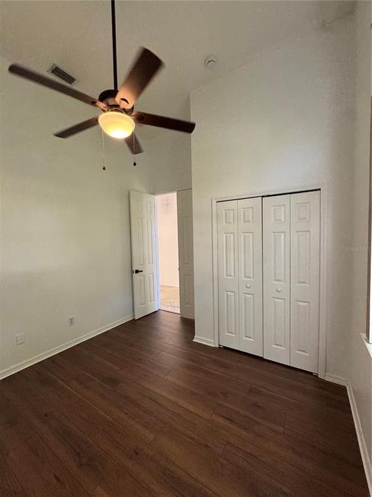 For Rent: $2,600 (4 beds, 2 baths, 1941 Square Feet)
