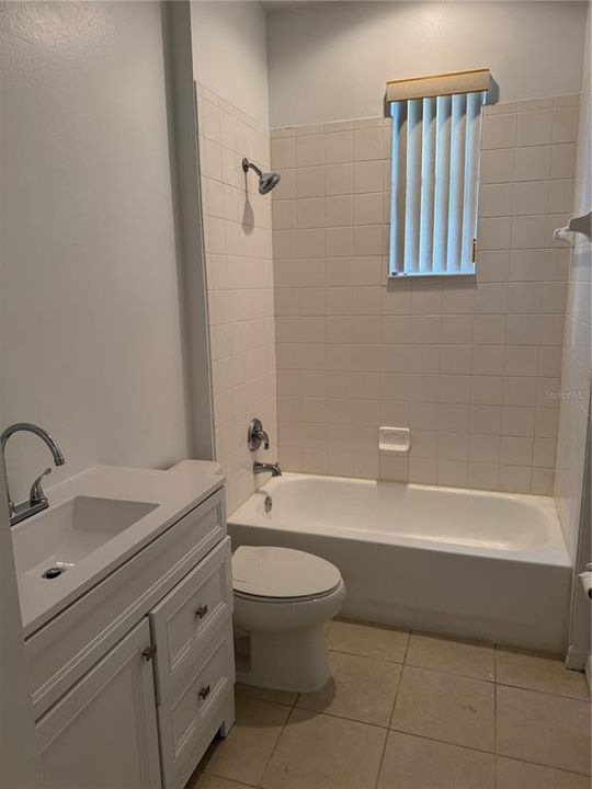 For Rent: $2,600 (4 beds, 2 baths, 1941 Square Feet)