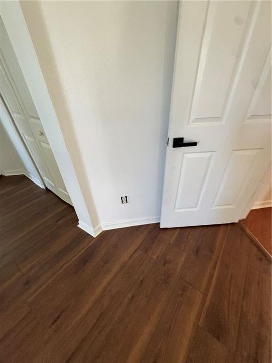 For Rent: $2,600 (4 beds, 2 baths, 1941 Square Feet)