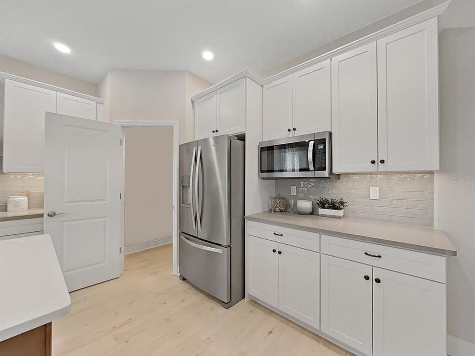 На продажу: $445,900 (3 спален, 2 ванн, 2001 Квадратных фут)