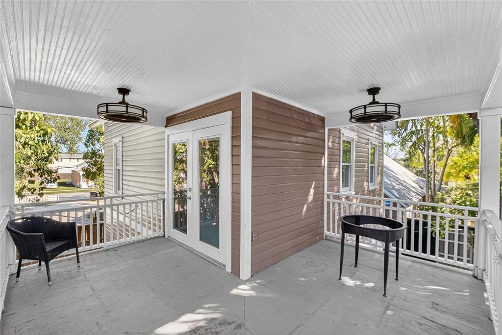 Active With Contract: $675,000 (3 beds, 2 baths, 2325 Square Feet)