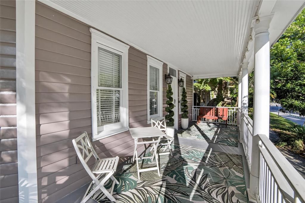 Active With Contract: $675,000 (3 beds, 2 baths, 2325 Square Feet)