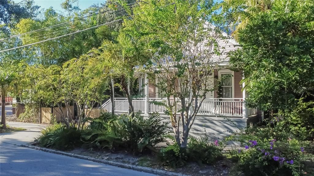 Active With Contract: $675,000 (3 beds, 2 baths, 2325 Square Feet)