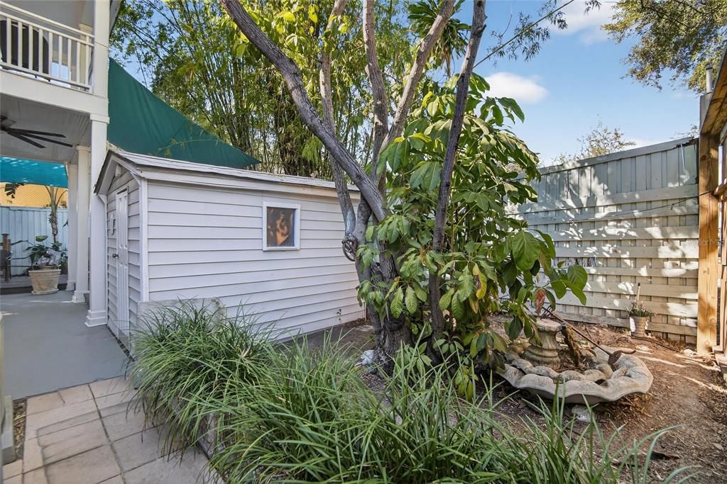 Active With Contract: $675,000 (3 beds, 2 baths, 2325 Square Feet)