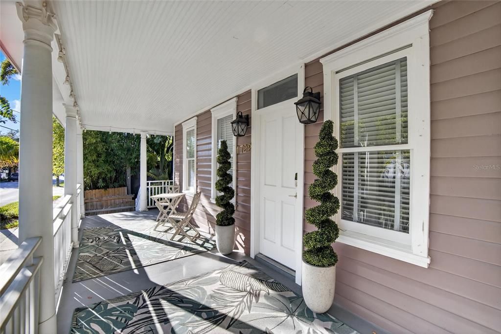 Active With Contract: $675,000 (3 beds, 2 baths, 2325 Square Feet)