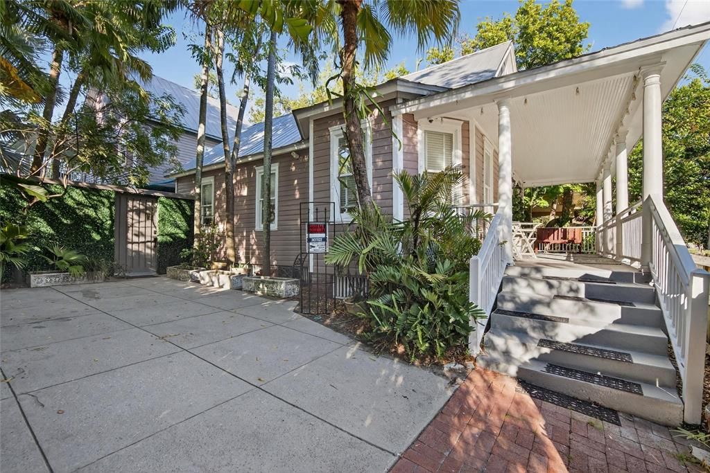 Active With Contract: $675,000 (3 beds, 2 baths, 2325 Square Feet)