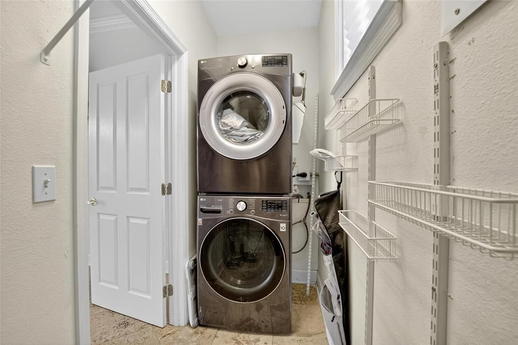 Active With Contract: $675,000 (3 beds, 2 baths, 2325 Square Feet)