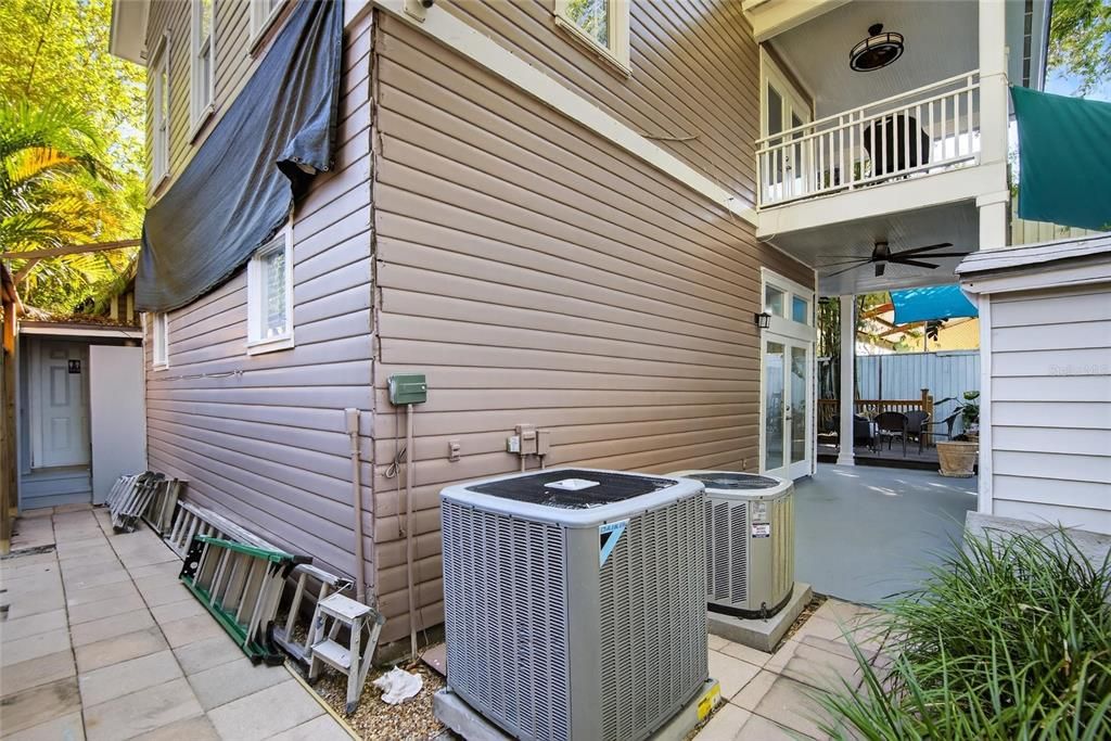 Active With Contract: $675,000 (3 beds, 2 baths, 2325 Square Feet)