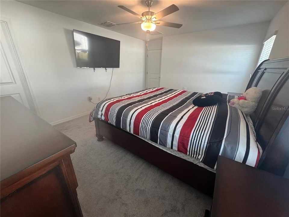 For Sale: $360,000 (4 beds, 2 baths, 1809 Square Feet)