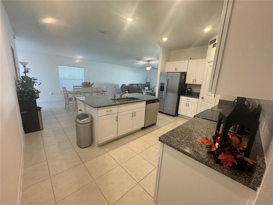 For Sale: $360,000 (4 beds, 2 baths, 1809 Square Feet)