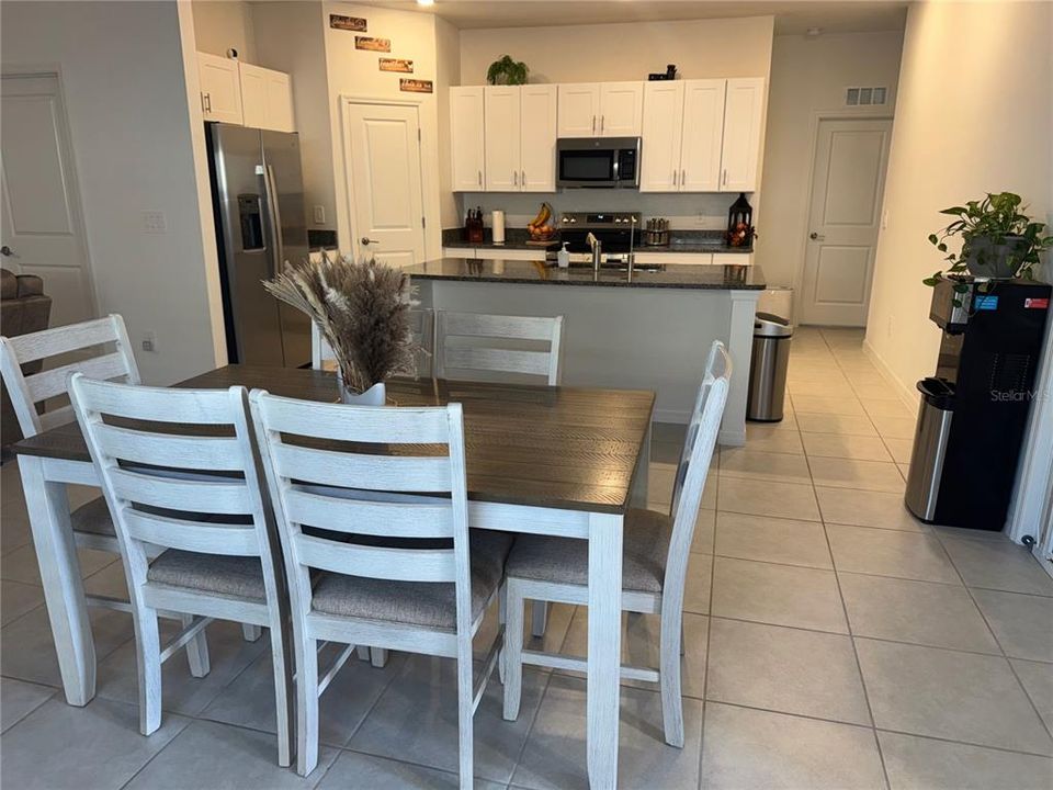 For Sale: $360,000 (4 beds, 2 baths, 1809 Square Feet)