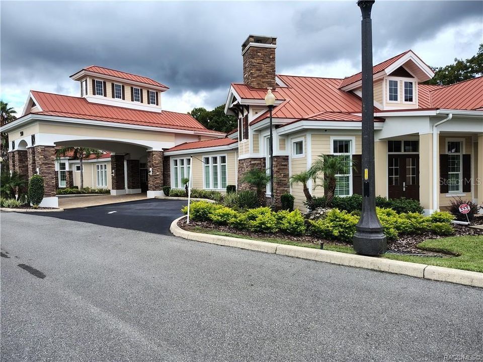 For Sale: $300,250 (4 beds, 2 baths, 1635 Square Feet)