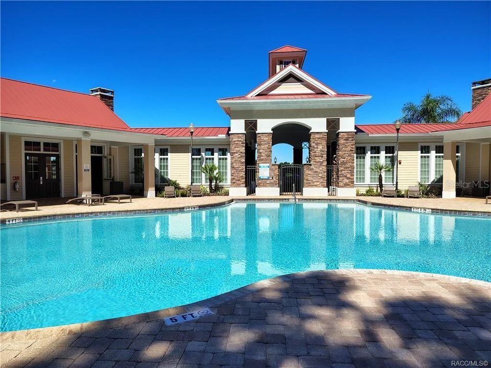 For Sale: $300,250 (4 beds, 2 baths, 1635 Square Feet)