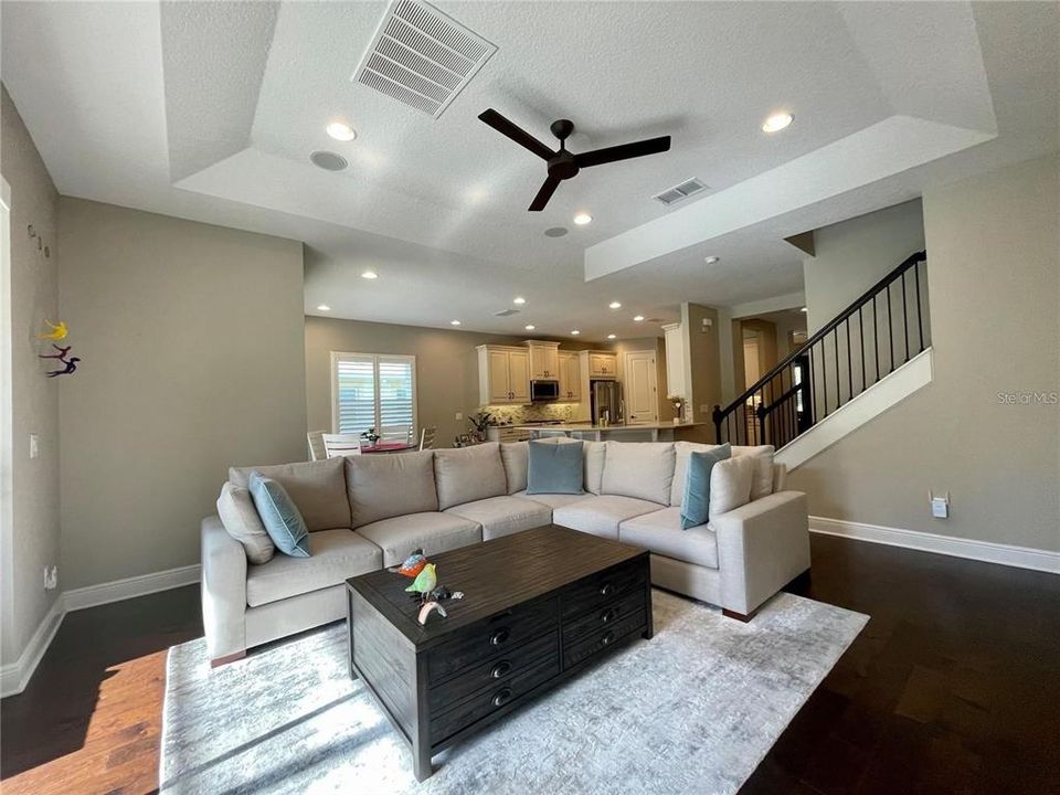 出租: $4,500 (4 贝兹, 2 浴室, 2680 平方英尺)